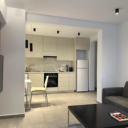 Royal Sunset Studios & Apartments Limassol Exterior foto