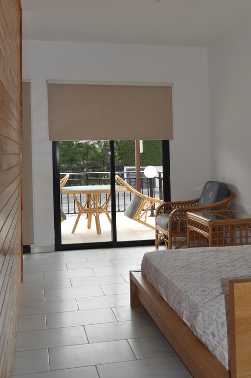 Royal Sunset Studios & Apartments Limassol Exterior foto
